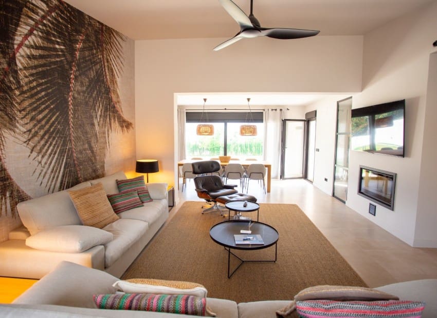 3 bedroom Villa for sale in Denia with pool garage - € 1,595,000 (Ref: 10021169)