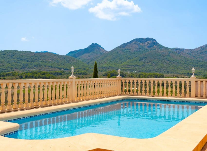 5 slaapkamer Villa te koop in Jalon / Xalo met zwembad garage - € 599.000 (Ref: 10034281)