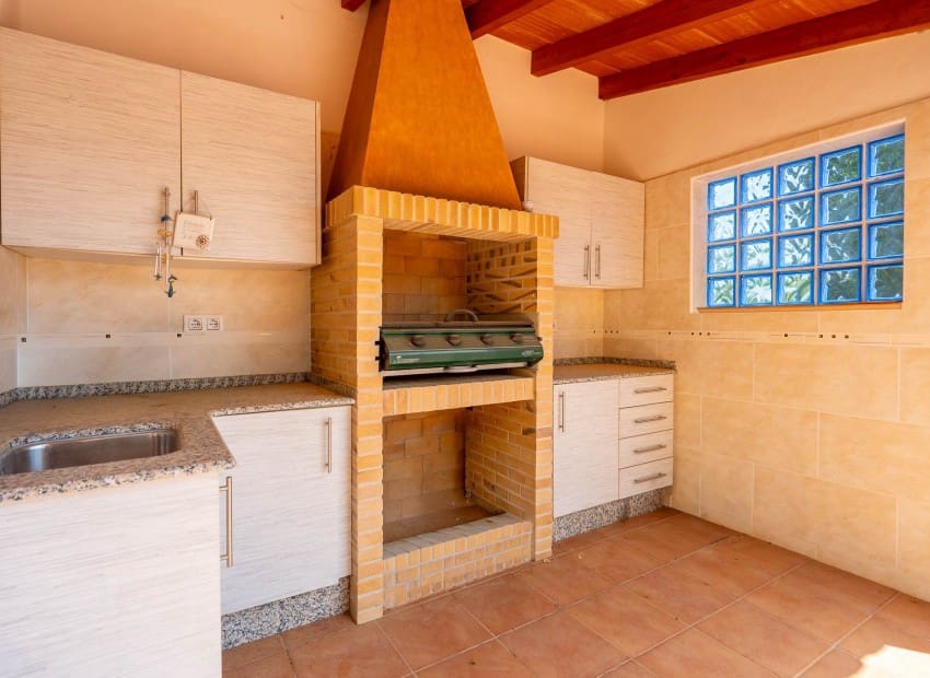 5 slaapkamer Villa te koop in Jalon / Xalo met zwembad garage - € 599.000 (Ref: 10034281)