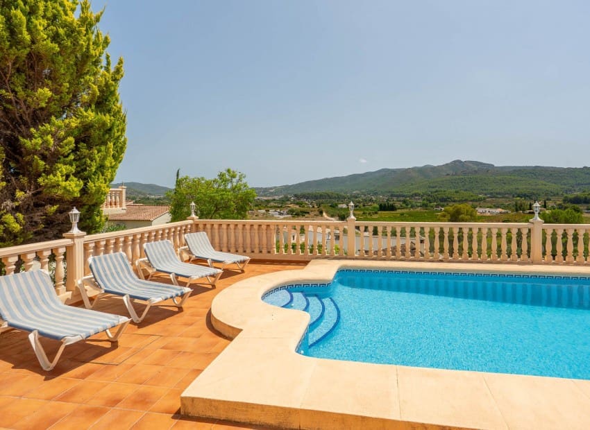 5 slaapkamer Villa te koop in Jalon / Xalo met zwembad garage - € 599.000 (Ref: 10034281)