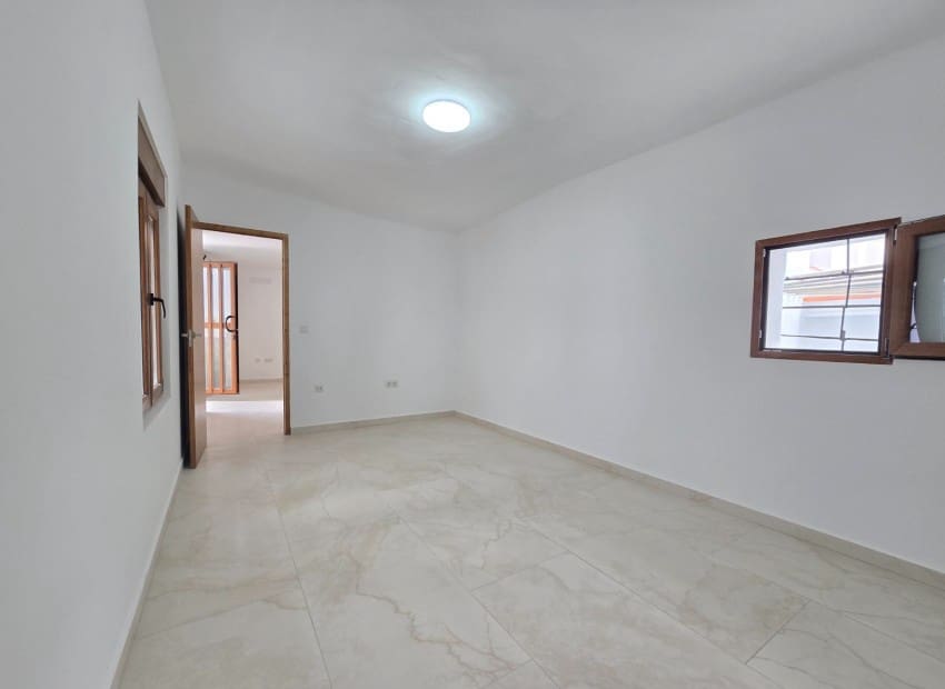 5 bedroom Townhouse for sale in Callosa d'En Sarria - € 169,000 (Ref: 10041628)