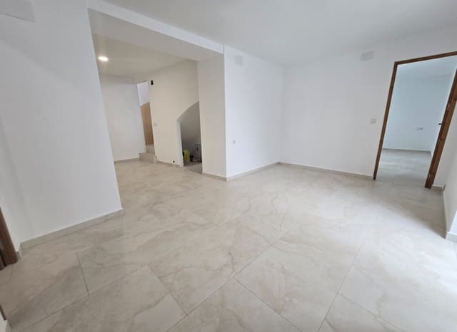 5 makuuhuone Omakotitalo myytävänä paikassa Callosa d'En Sarrià - 169 000 € (Ref: 10041628)