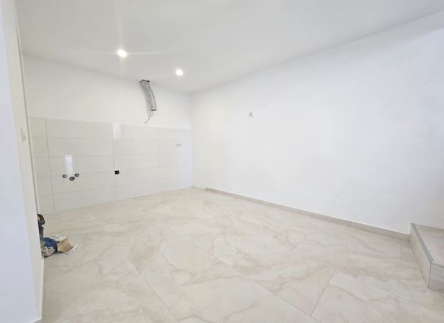 5 makuuhuone Omakotitalo myytävänä paikassa Callosa d'En Sarrià - 169 000 € (Ref: 10041628)