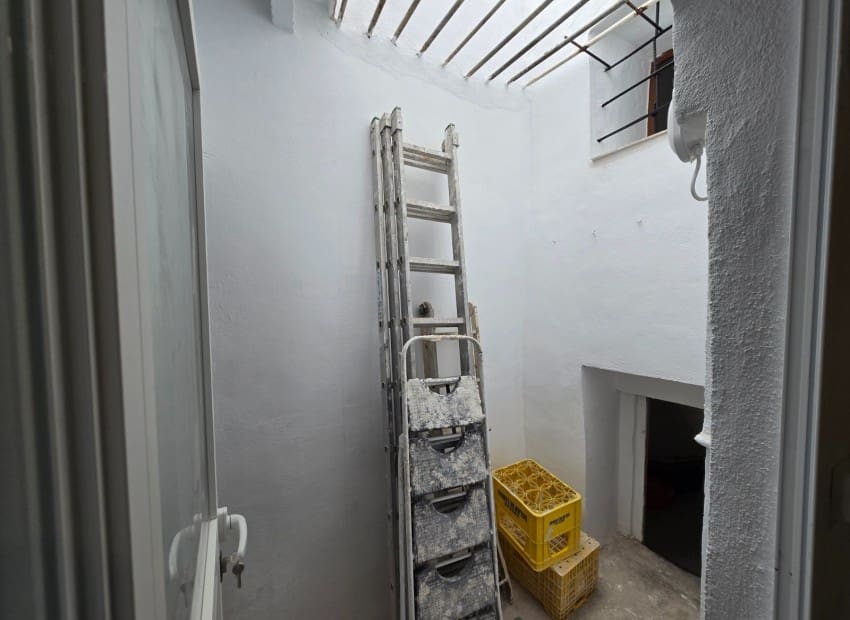 5 bedroom Townhouse for sale in Callosa d'En Sarria - € 169,000 (Ref: 10041628)