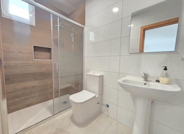 5 makuuhuone Omakotitalo myytävänä paikassa Callosa d'En Sarrià - 169 000 € (Ref: 10041628)