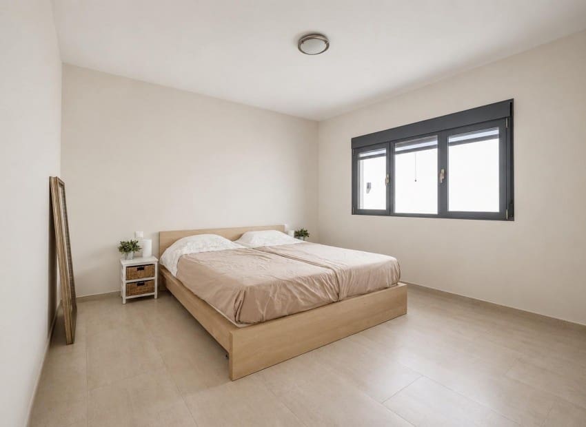 5 bedroom Villa for sale in El Carmoli with pool garage - € 1,000,000 (Ref: 10042203)