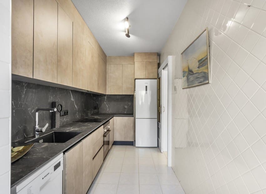 2 chambre Appartement à vendre à Guardamar del Segura avec piscine garage - 329 000 € (Ref: 10044079)
