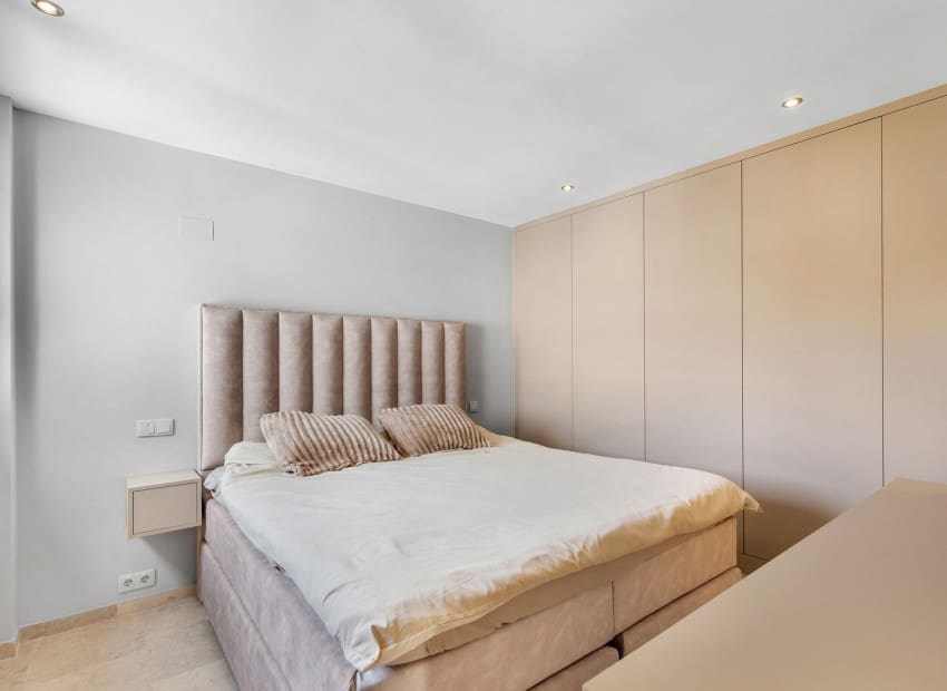 3 chambre Appartement à vendre à Punta Prima avec piscine garage - 449 000 € (Ref: 10044080)