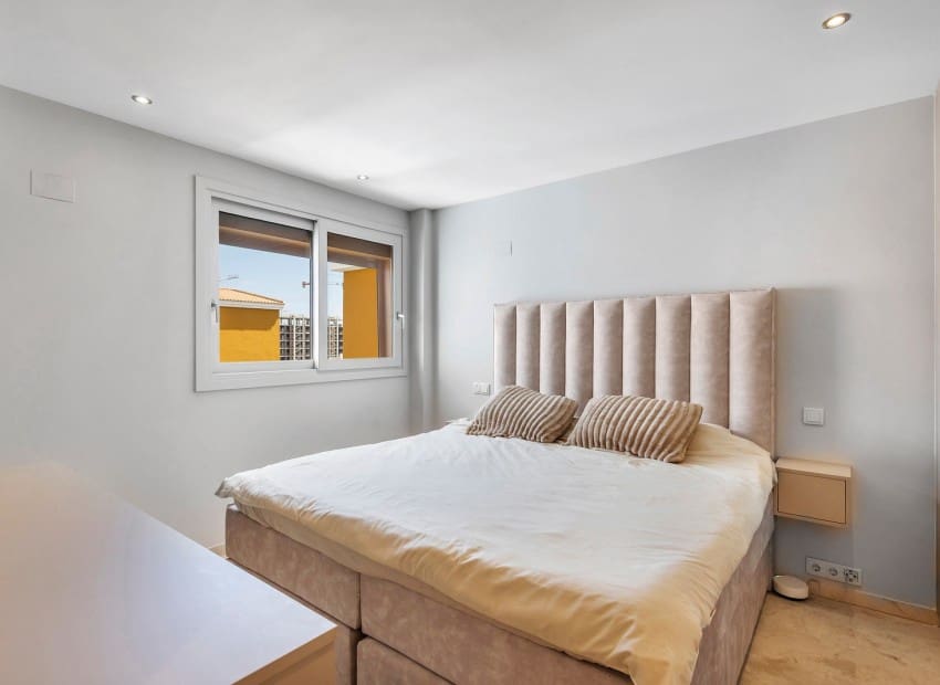 3 chambre Appartement à vendre à Punta Prima avec piscine garage - 449 000 € (Ref: 10044080)