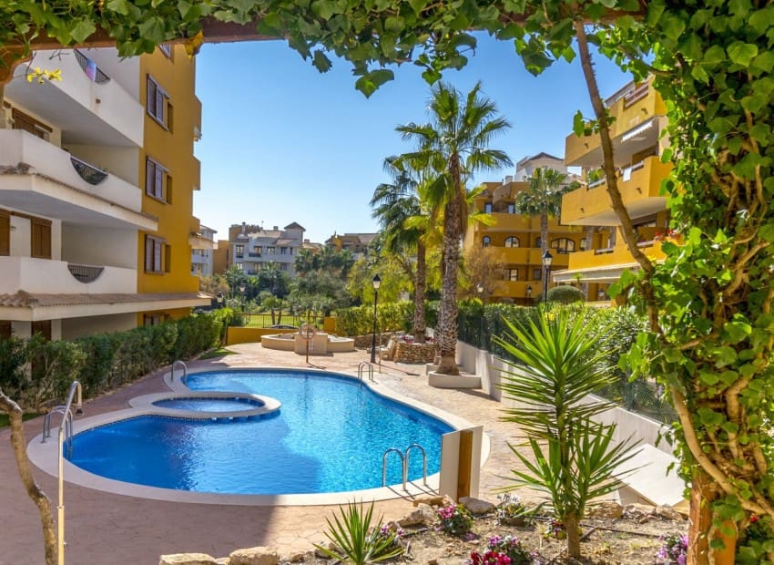 3 chambre Appartement à vendre à Punta Prima avec piscine garage - 449 000 € (Ref: 10044080)