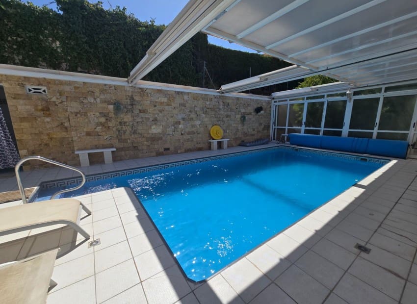 2 Zimmer Ferienvilla in Altea mit Pool Garage - 2.500 € (Ref: 10045693)