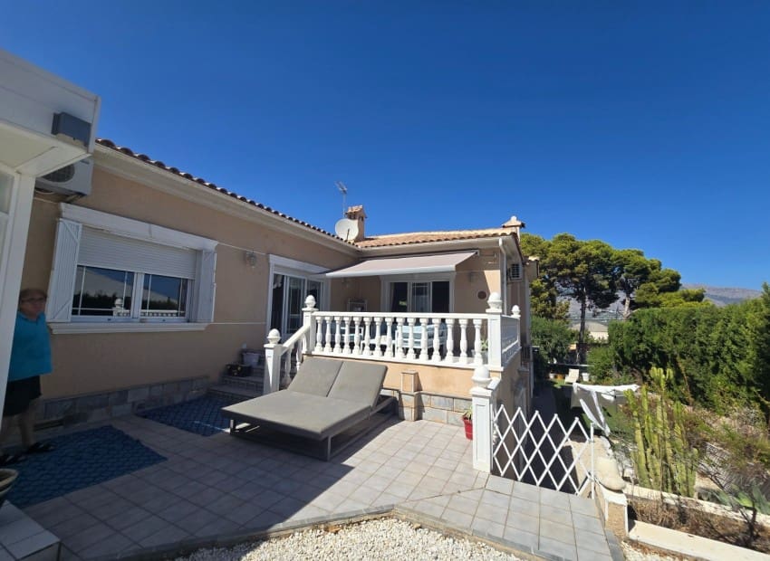 2 Zimmer Ferienvilla in Altea mit Pool Garage - 2.500 € (Ref: 10045693)