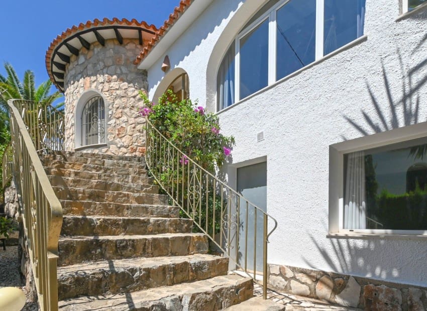 5 Zimmer Villa zu verkaufen in Benissa mit Pool Garage - 687.500 € (Ref: 10052285)