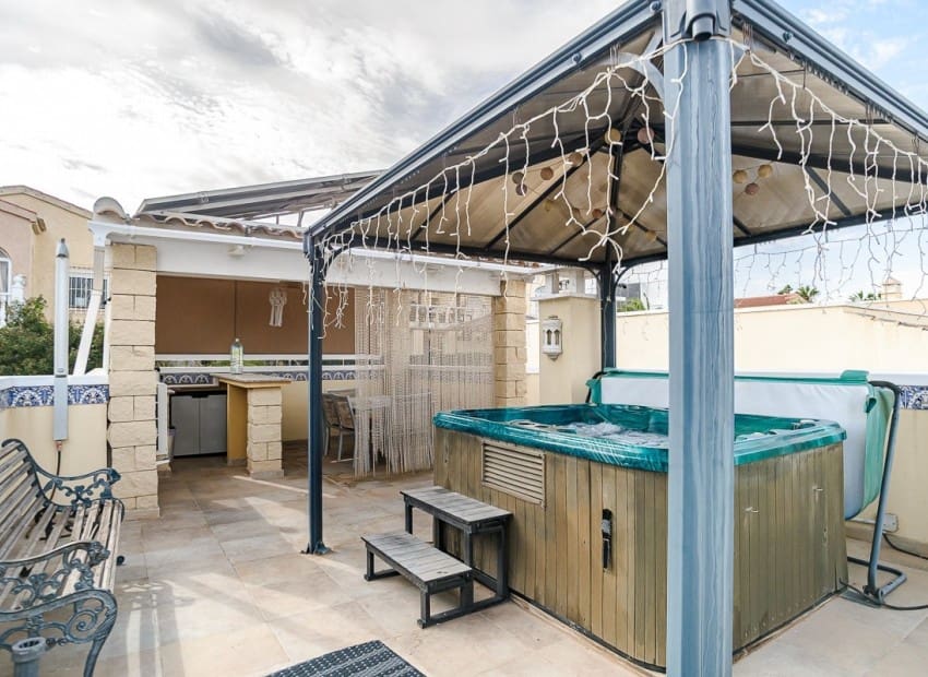 Casa de 3 habitaciones en San Fulgencio en venta con piscina garaje - 288.000 € (Ref: 10057578)