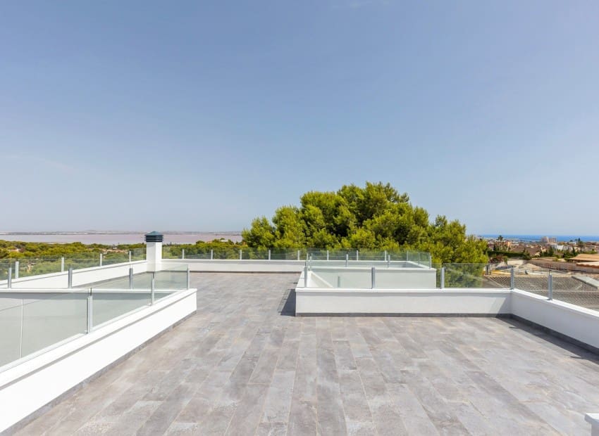 5 Zimmer Villa zu verkaufen in Los Balcones mit Pool Garage - 849.000 € (Ref: 10057579)