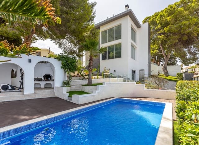 5 Zimmer Villa zu verkaufen in Los Balcones mit Pool Garage - 849.000 € (Ref: 10057579)