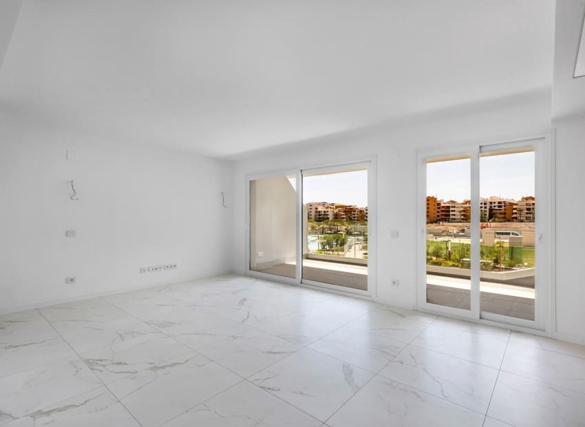 Apartamento de 2 habitaciones en Punta Prima en venta con piscina garaje - 389.000 € (Ref: 10057580)