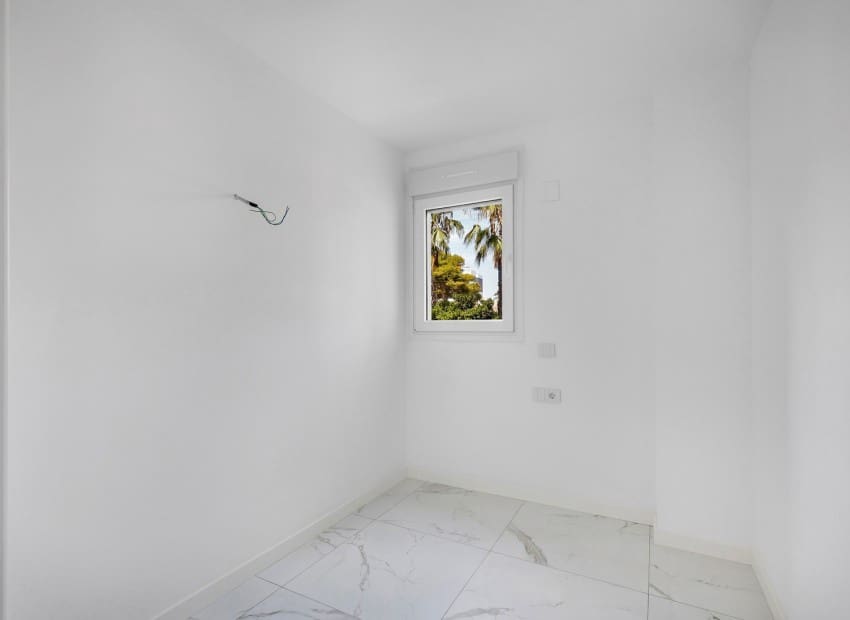 Apartamento de 2 habitaciones en Punta Prima en venta con piscina garaje - 389.000 € (Ref: 10057580)