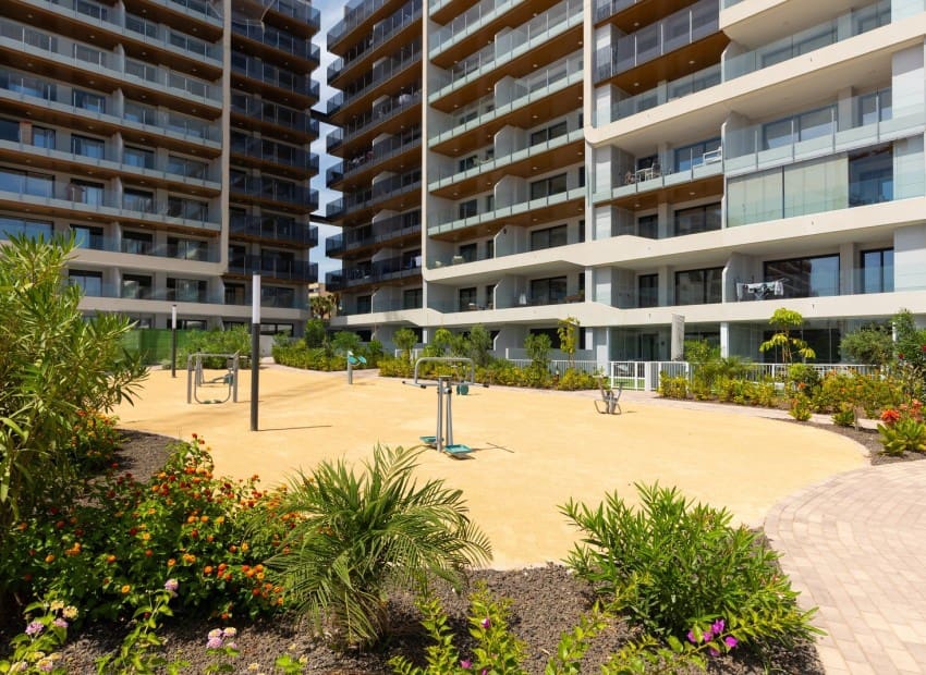 Apartamento de 2 habitaciones en Punta Prima en venta con piscina garaje - 389.000 € (Ref: 10057580)