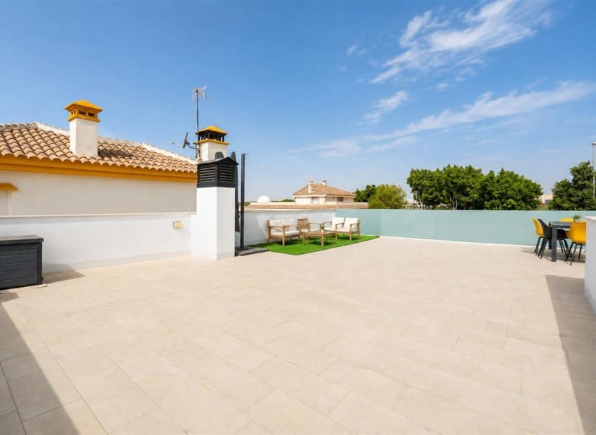 2 Zimmer Villa zu verkaufen in Roldan mit Pool Garage - 290.000 € (Ref: 10057713)