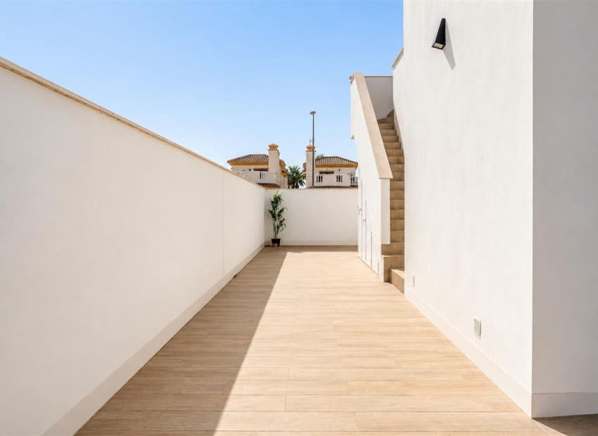 2 Zimmer Villa zu verkaufen in Roldan mit Pool Garage - 290.000 € (Ref: 10057713)