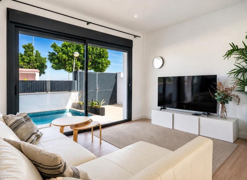 2 Zimmer Villa zu verkaufen in Roldan mit Pool Garage - 290.000 € (Ref: 10057713)