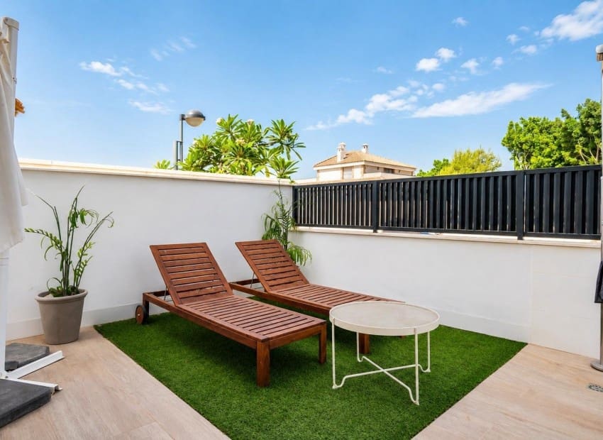 2 Zimmer Villa zu verkaufen in Roldan mit Pool Garage - 290.000 € (Ref: 10057713)