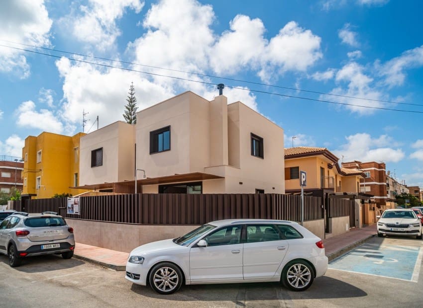 3 sypialnia Willa na sprzedaż w Santiago de la Ribera z basenem garażem - 519 000 € (Ref: 10060602)