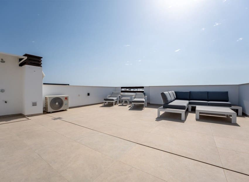 Ático de 2 habitaciones en Los Altos en venta con piscina garaje - 345.000 € (Ref: 10062850)