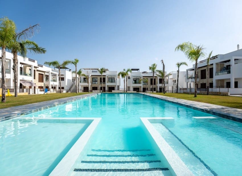 Ático de 2 habitaciones en Los Altos en venta con piscina garaje - 345.000 € (Ref: 10062850)