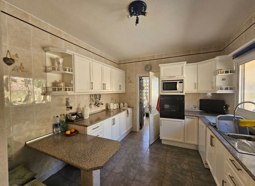 4 Zimmer Villa zu verkaufen in Altea la Vella mit Pool Garage - 1.150.000 € (Ref: 10073206)