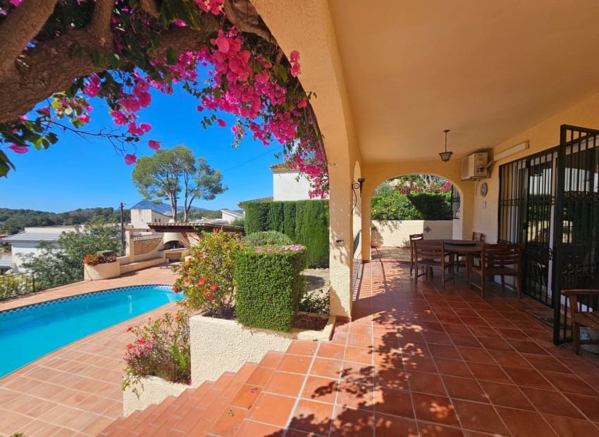 4 Zimmer Villa zu verkaufen in Altea la Vella mit Pool Garage - 1.150.000 € (Ref: 10073206)