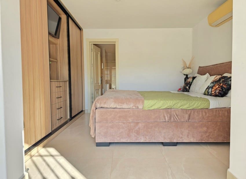 Chalet de 4 habitaciones en Alfaz del Pi / L'Alfàs del Pi en venta con piscina garaje - 875.000 € (Ref: 10104272)