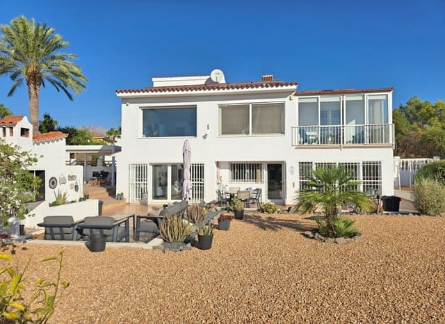 Chalet de 4 habitaciones en Pueblo - Urbanizaciones, Alfaz del Pi / L'Alfàs del Pi en venta con piscina garaje - 875.000 € (Ref: 10104272)