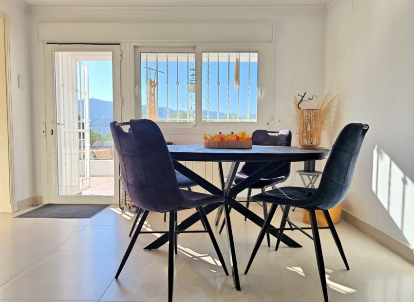 Chalet de 4 habitaciones en Alfaz del Pi / L'Alfàs del Pi en venta con piscina garaje - 875.000 € (Ref: 10104272)