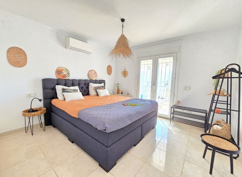 Chalet de 4 habitaciones en Alfaz del Pi / L'Alfàs del Pi en venta con piscina garaje - 875.000 € (Ref: 10104272)