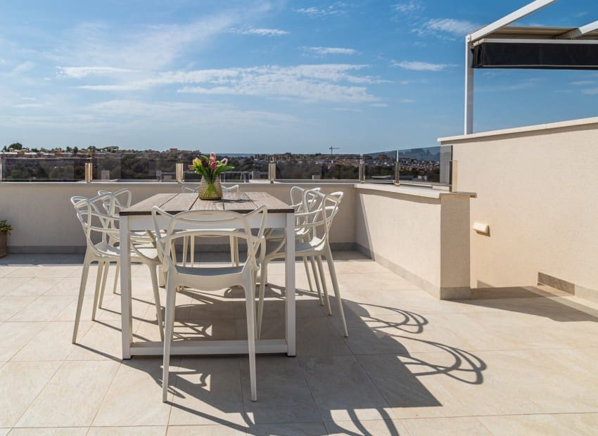2 bedroom Penthouse for sale in Los Altos with pool garage - € 349,900 (Ref: 10110390)