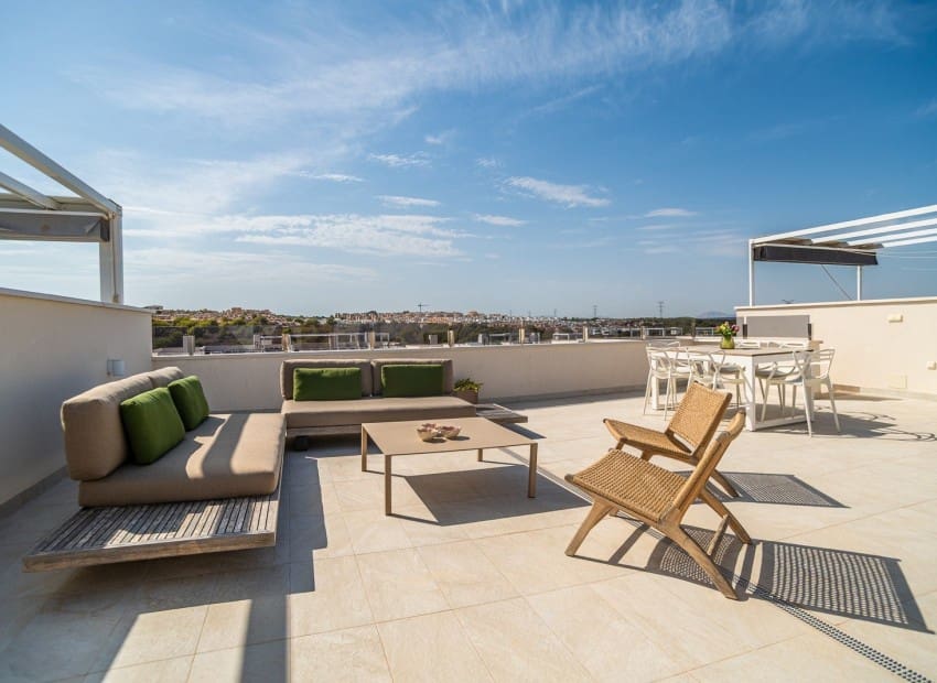 2 bedroom Penthouse for sale in Los Altos with pool garage - € 349,900 (Ref: 10110390)