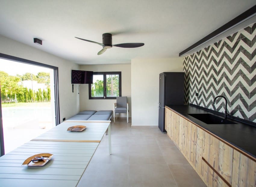 3 slaapkamer Villa te koop in Denia met zwembad garage - € 1.595.000 (Ref: 10118078)
