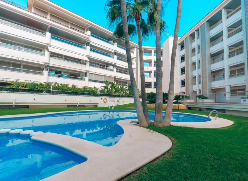 2 soverom Leilighet til salgs i Albir med svømmebasseng garasje - € 385 000 (Ref: 10125114)