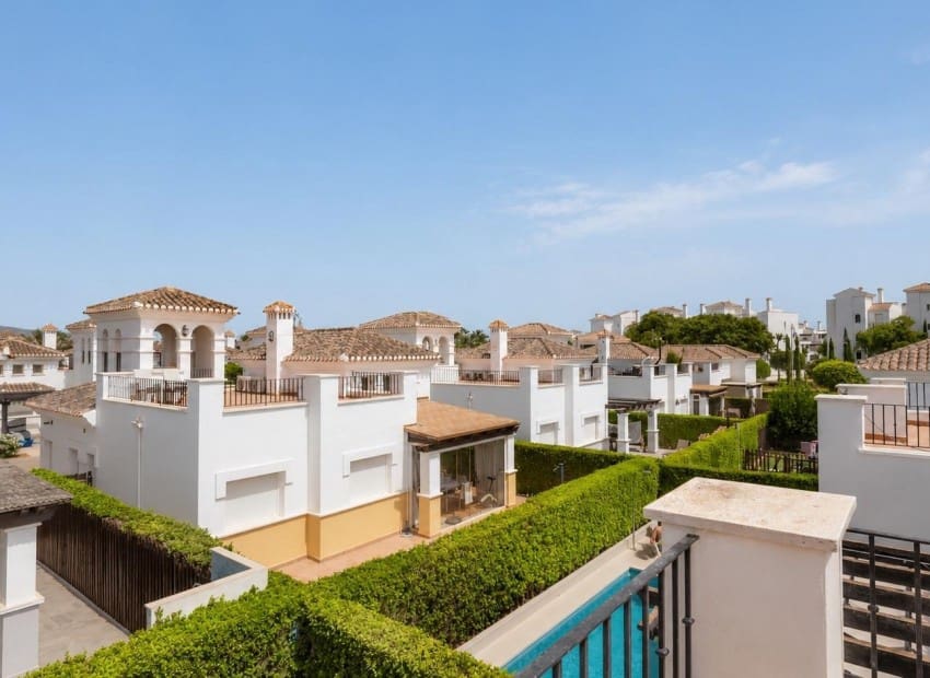 2 soveværelse Villa til salg i La Torre Golf Resort med swimmingpool - € 250.000 (Ref: 10132948)