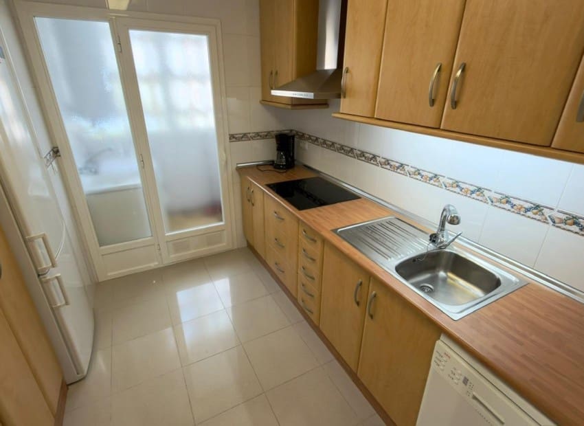 3 slaapkamer Appartement te koop in Benidorm met zwembad garage - € 450.000 (Ref: 10136523)