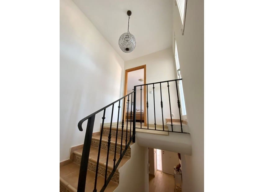 4 bedroom Villa for sale in Alfaz del Pi / L'Alfas del Pi with pool garage - € 445,000 (Ref: 10139950)
