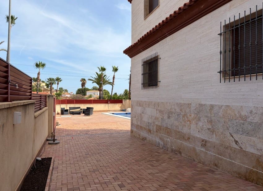 3 soveværelse Semi-Rækkehus til salg i Alfaz del Pi / L'Alfas del Pi med swimmingpool garage - € 575.000 (Ref: 10140295)