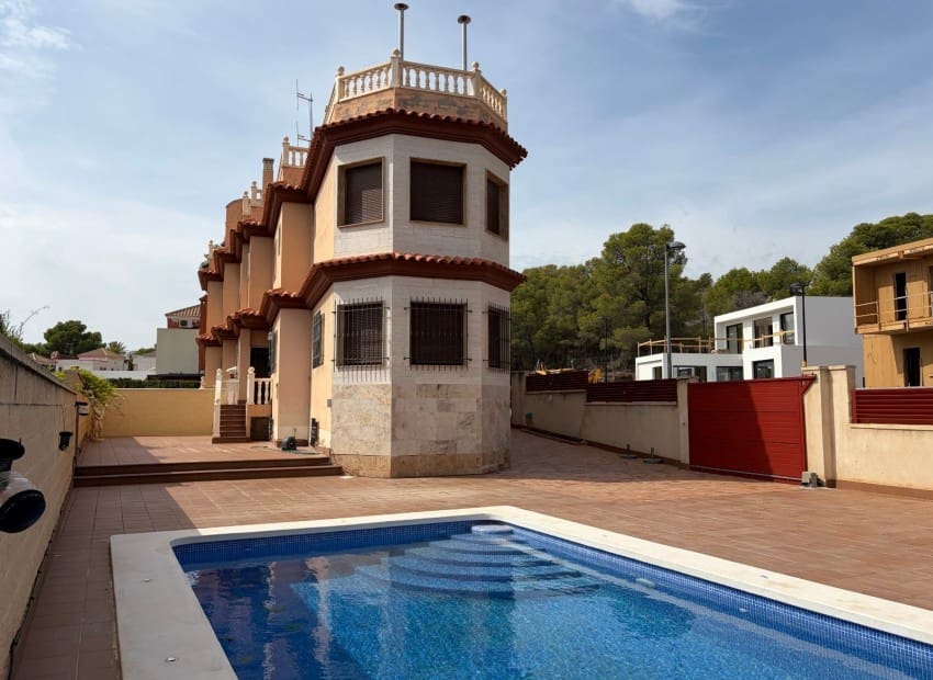 3 soveværelse Semi-Rækkehus til salg i Alfaz del Pi / L'Alfas del Pi med swimmingpool garage - € 575.000 (Ref: 10140295)