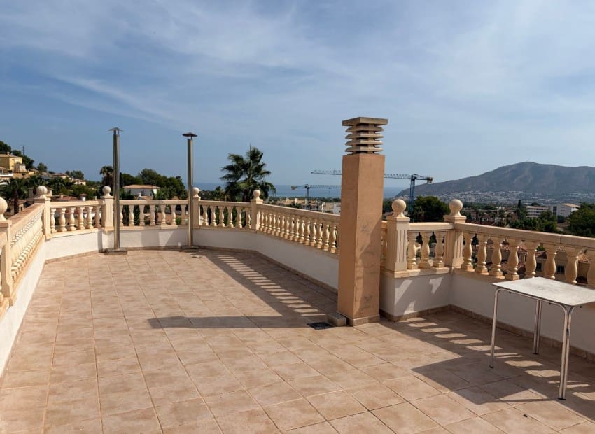3 soveværelse Semi-Rækkehus til salg i Alfaz del Pi / L'Alfas del Pi med swimmingpool garage - € 575.000 (Ref: 10140295)