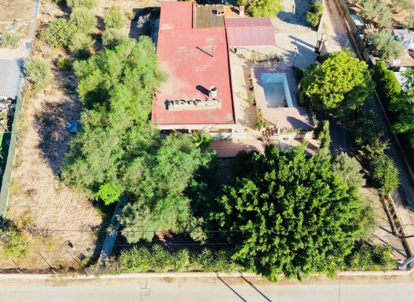 4 soveværelse Finca/Landehus til salg i Crevillente / Crevillent med swimmingpool - € 300.000 (Ref: 10145159)