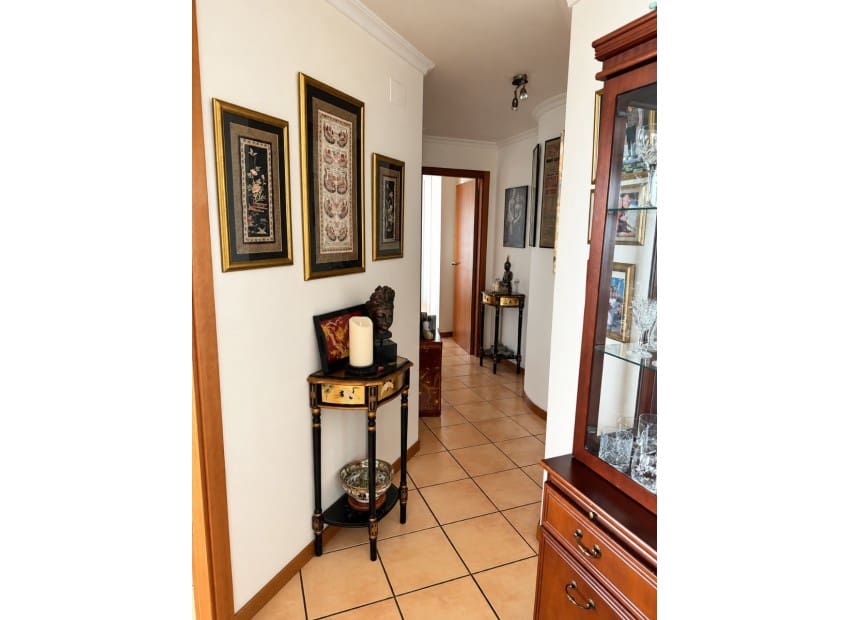 2 bedroom Apartment for sale in Altea with pool garage - € 475,000 (Ref: 10145664)