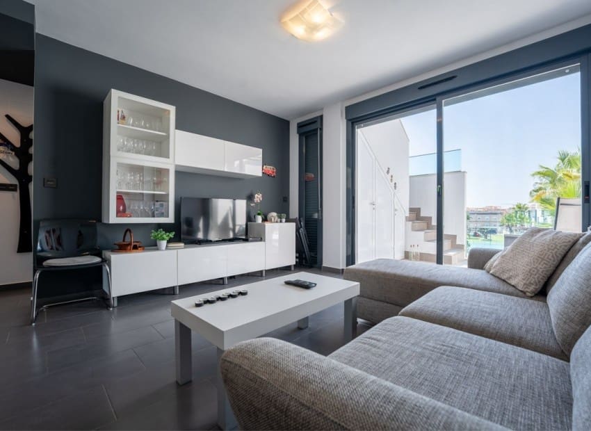 2 camera da letto Attico in vendita in Punta Prima con piscina garage - 299.900 € (Rif: 10147439)