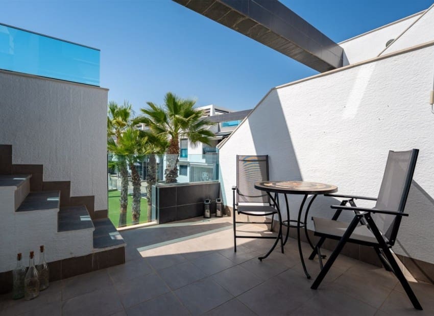 2 camera da letto Attico in vendita in Punta Prima con piscina garage - 299.900 € (Rif: 10147439)